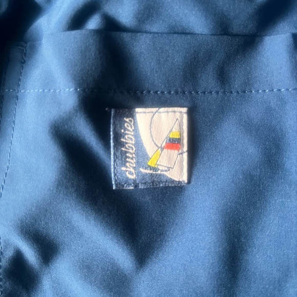 Chubbies Men’s Swim Trunks Blue with Rainbow Stripe | 5.5” Inseam Size Large - Picture 3 of 5